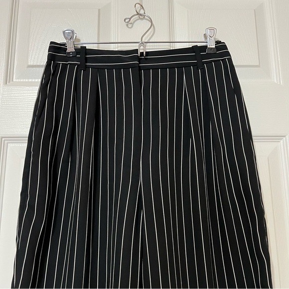 Aritzia Babaton Modesto Black White Pinstripe Straight Leg Trouser Pants - Sz 6 - Picture 4 of 16